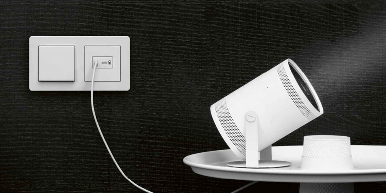 Ladegerät USB PD 60 bei ELBA Elektroinstallation und Bauelemente GmbH in Großräschen